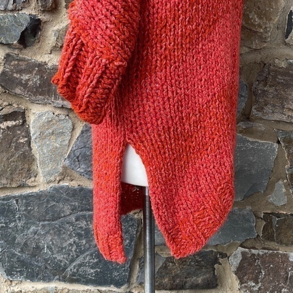 NWT Free People Georgia V Neck Chunky Knit Tunic Sweater in Red Size Medium - Picture 8 of 11